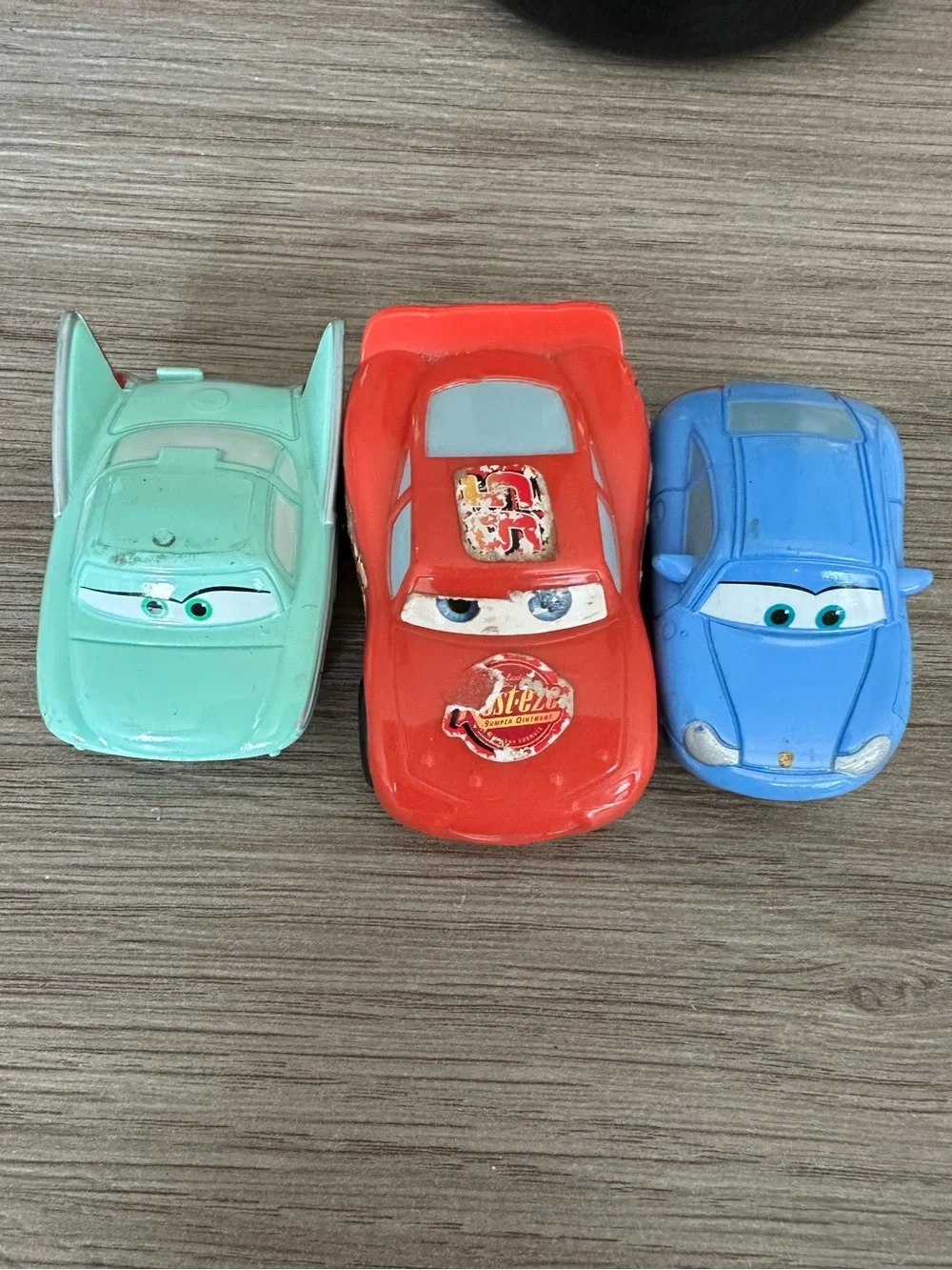 Disney Pixar Cars Lightning McQueen sally flo plastic minis